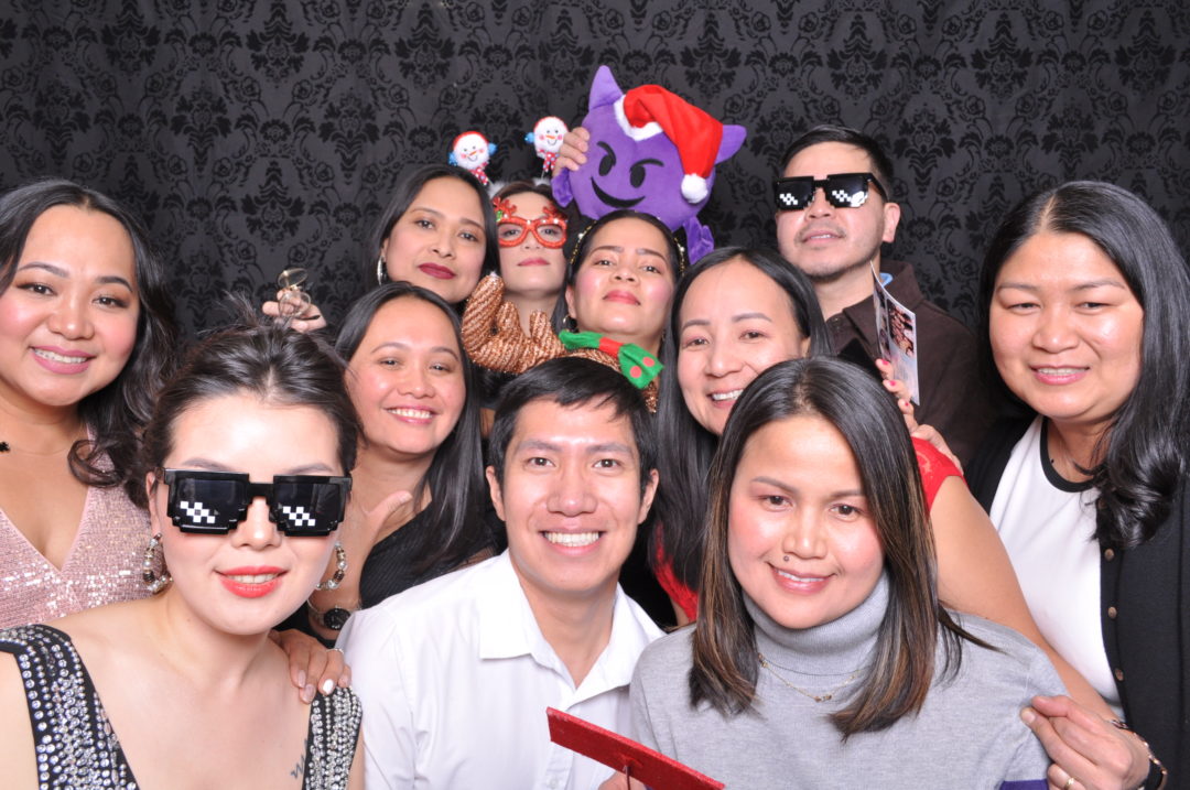 Costco #1217 2023 Christmas Party | Hoot Booth | Calgary Photo Booth ...